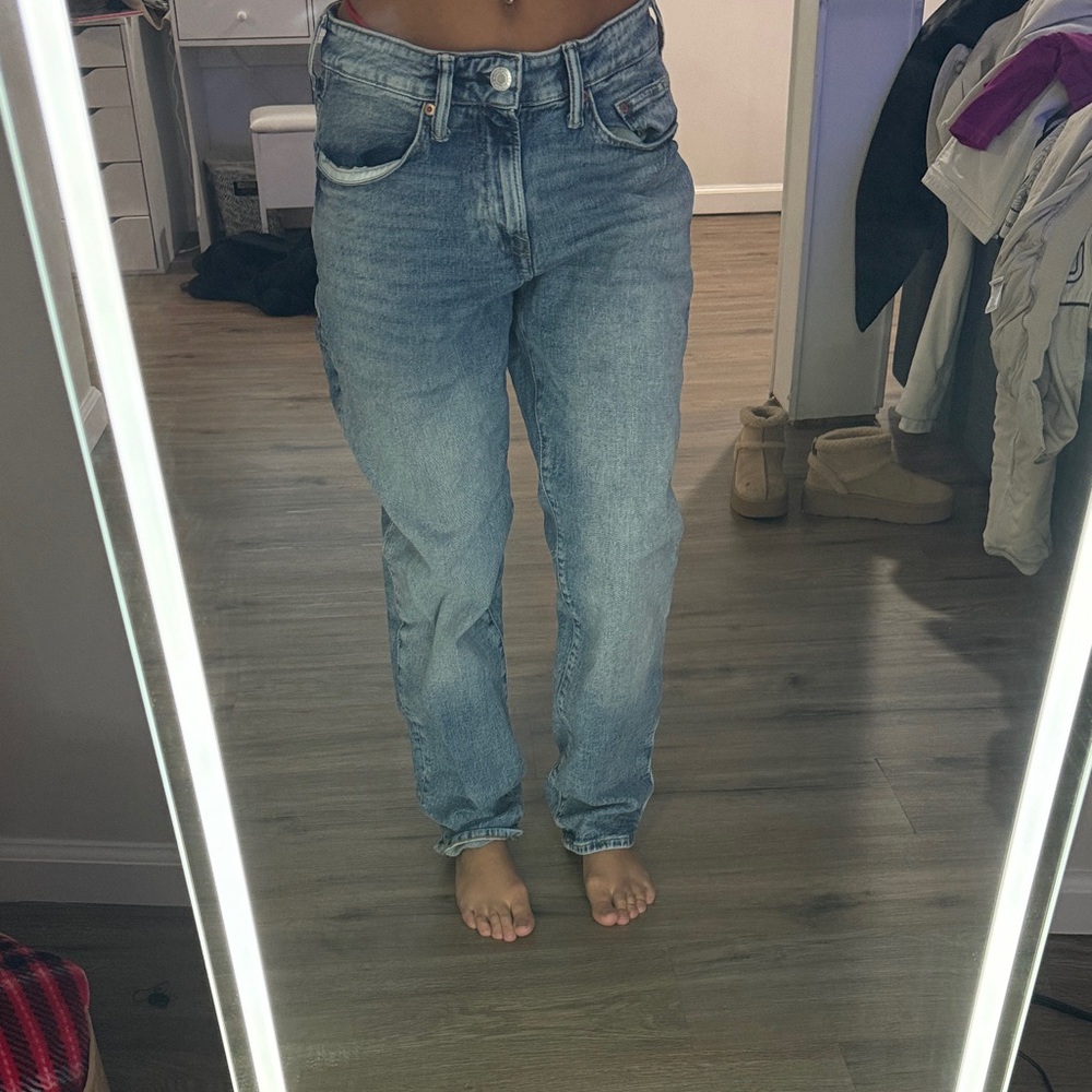 H&M Light Blue Boyfriend Jeans